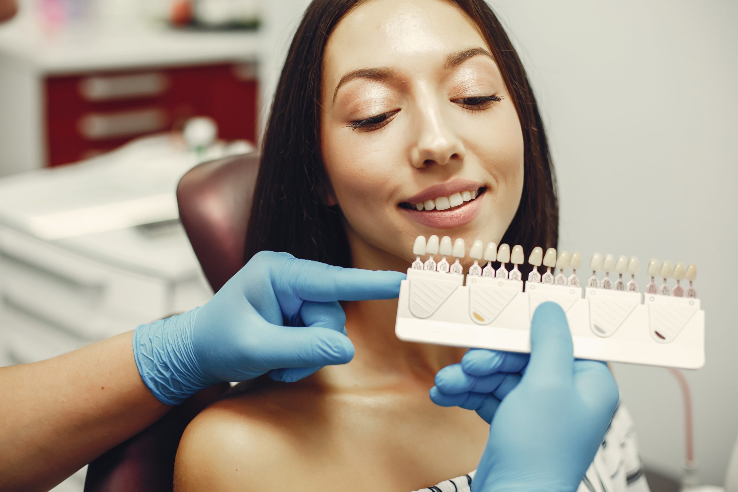 How Long Does It Take to Adjust to New Veneers? What You May Expect After Treatment